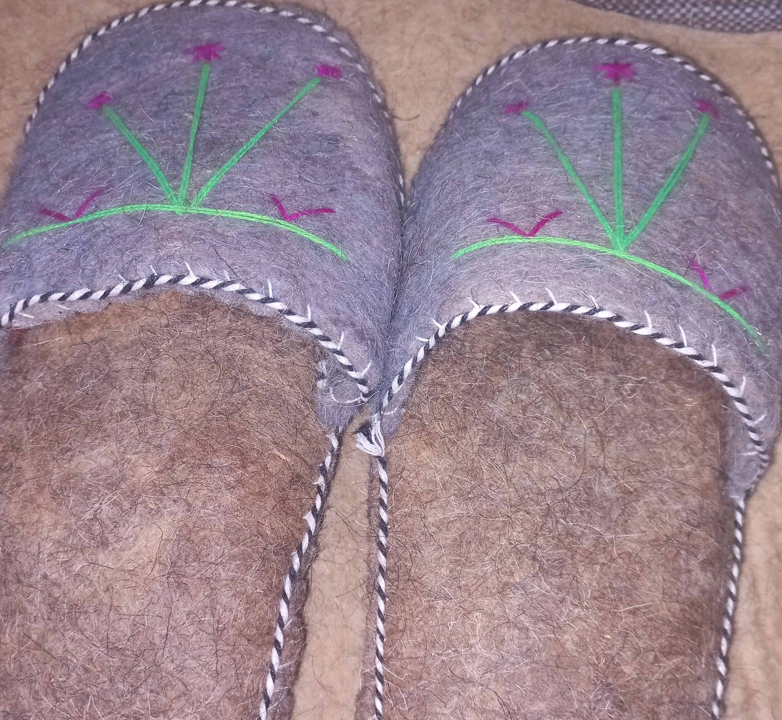 دمپایی پشمی روفرشی رنگ زغالی